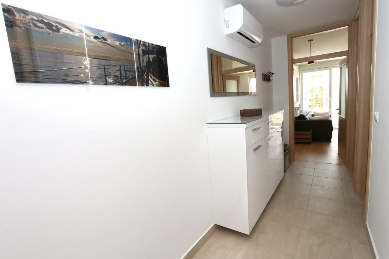 As'S Apartment Split Exterior photo